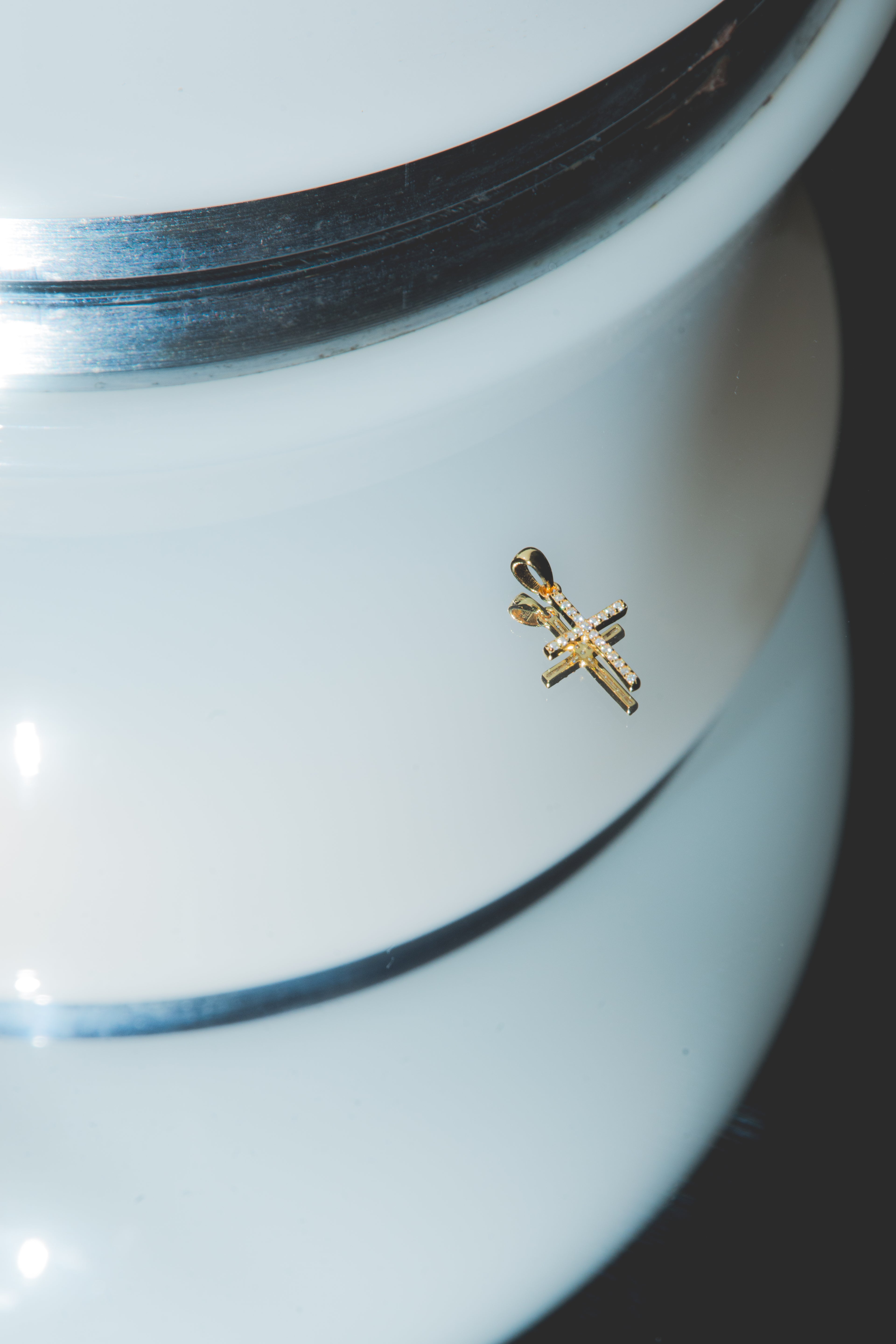 Shiny Cross